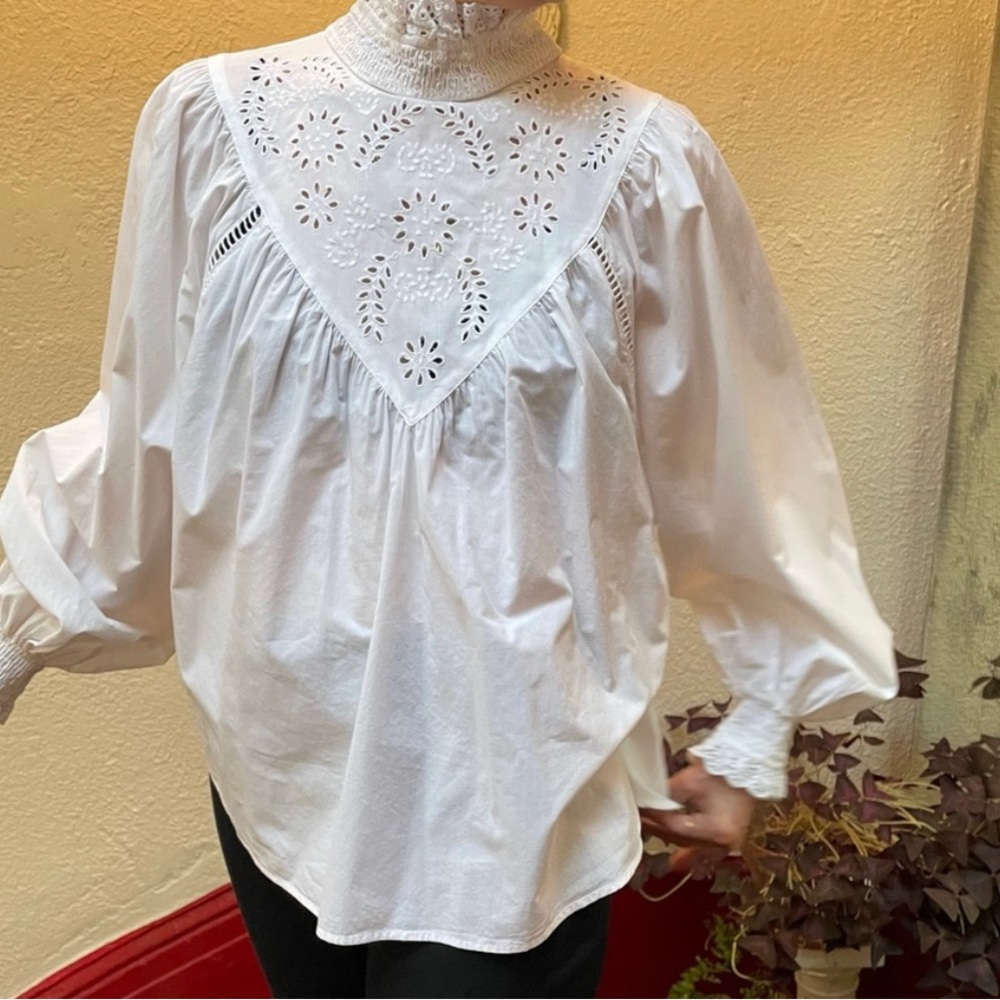 RARE*. H + M White cotton eyelet blouse with dolman sleeves with hem-stitching